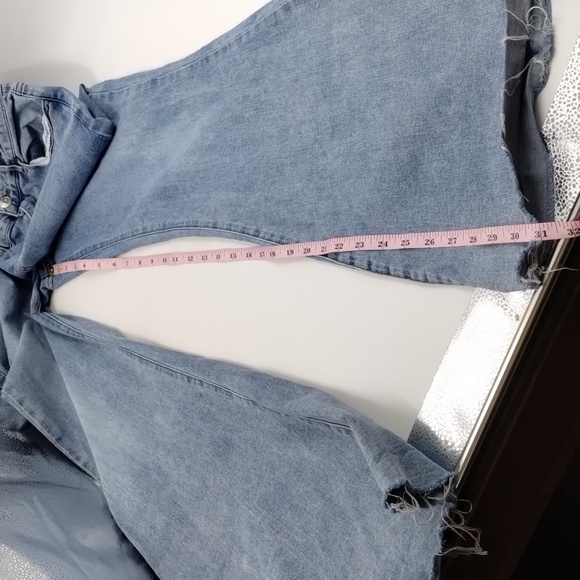 Forever 21 High waist extreme flare light wash jeans, raw hem, size 30 - Picture 9 of 13
